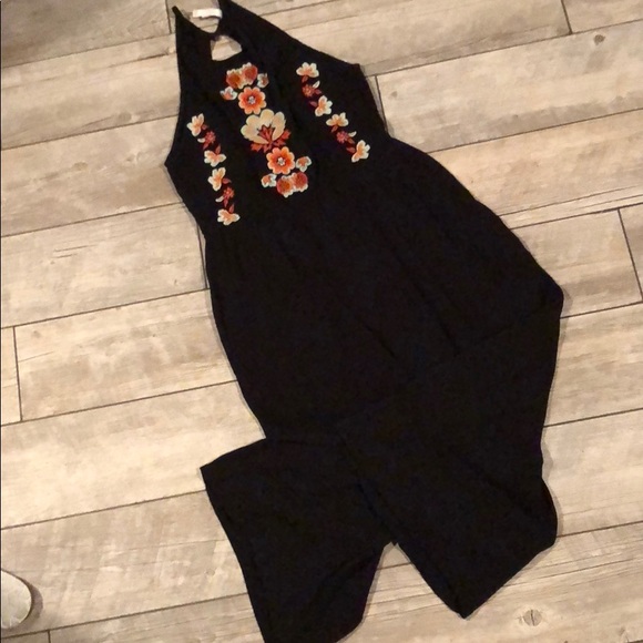 Xhilaration Pants - Xhilaration Wide Leg/Crop Jumpsuit/Romper Sz M